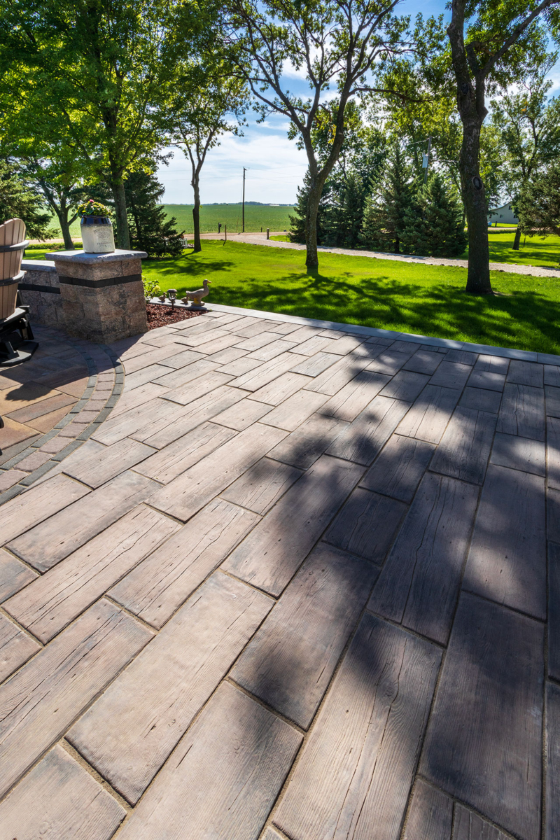 Rochester Concrete Products® Barn Plank Tile