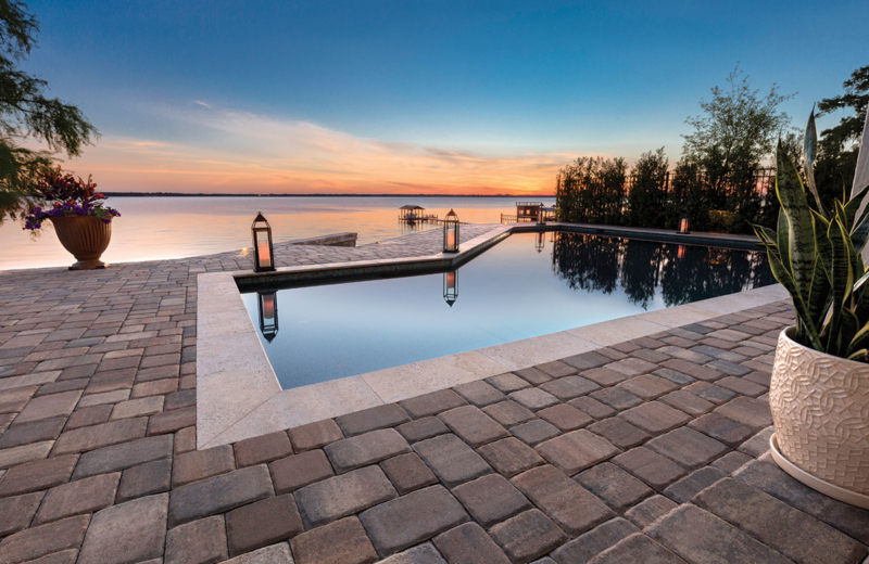Tremron® Mega Olde Towne Paver